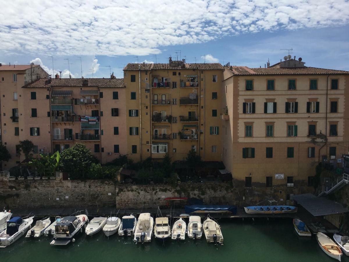 L'Ora Delle Streghe B&B Centralissimo Ливорно Экстерьер фото
